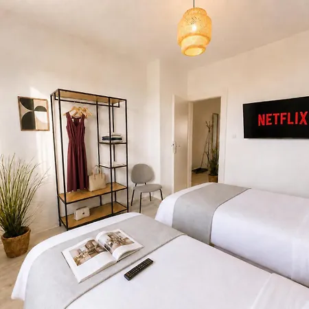 Modernes 5-personen Mit Vollausgestatteter Kueche, Balkon, Waschmaschine, Tv, Wifi Halle (Saale)