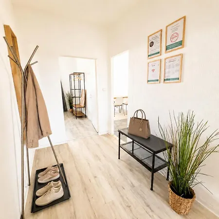 Appartement Modernes 5-personen Mit Vollausgestatteter Kueche, Balkon, Waschmaschine, Tv, Wifi