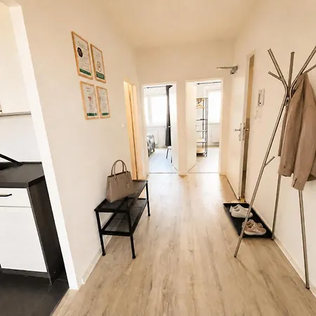 Modernes 5-personen Mit Vollausgestatteter Kueche, Balkon, Waschmaschine, Tv, Wifi *